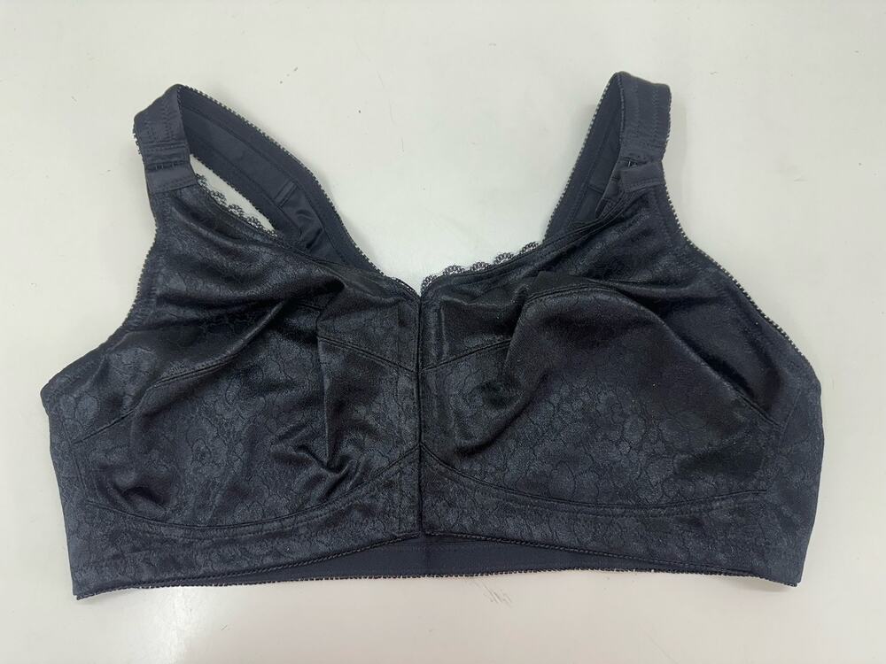 Breezies Womens Bra Size 44D Black Front Clasp A347328 NWTs